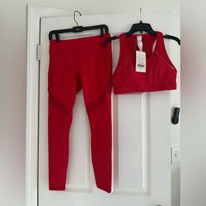 Fabletics Set - Red Sports Bra and Leggings Set - Motion365